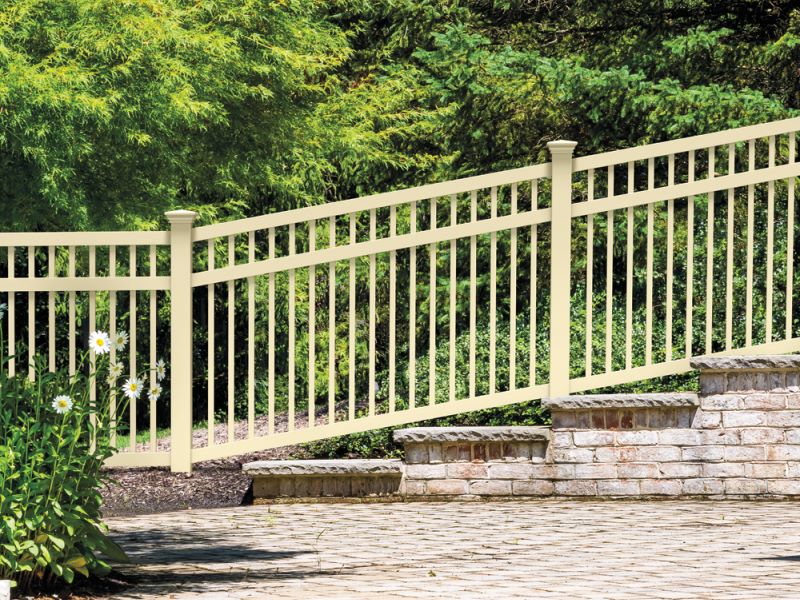 Popular Cottonwood Vinyl Fence Style Selected by our Savannah Georgia Residents