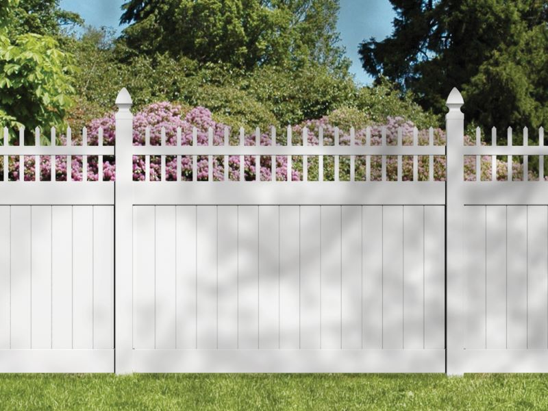 Popular Moonstone Vinyl Fence Style Selected by our Savannah Georgia Residents