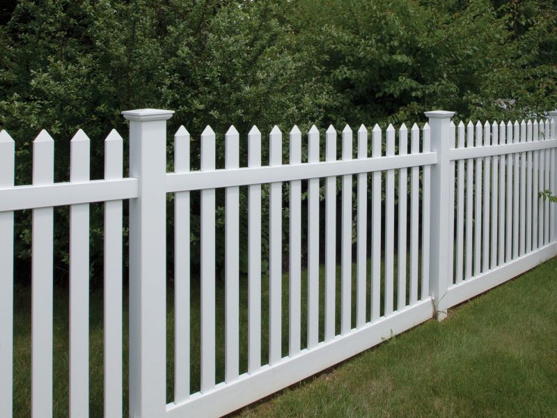 Popular Primrose Vinyl Fence Style Selected by our Savannah Georgia Residents