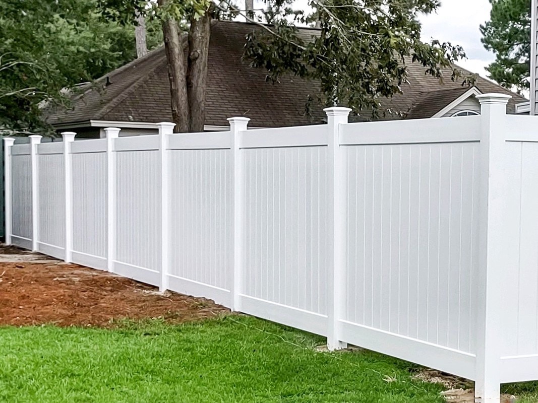Expert Article - Comparing Fence Materials