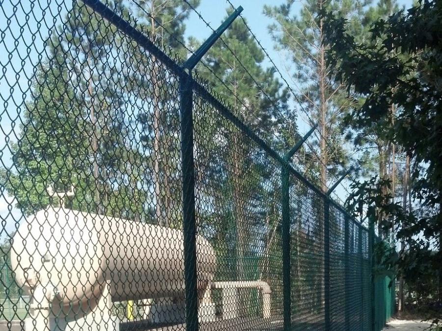 Photo of a Savannah Georgia chain link fence