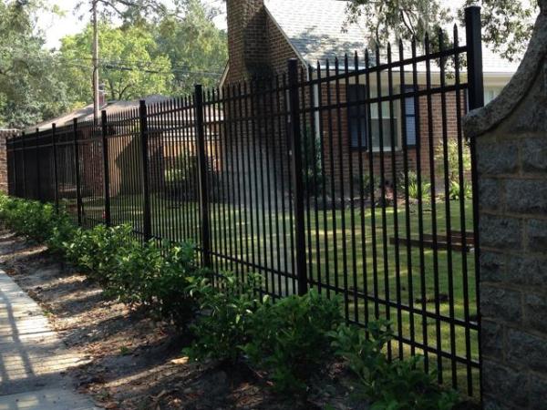 Photo of a Georgia aluminum fence