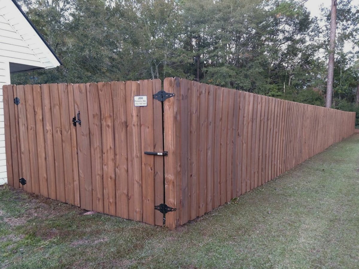 Photo of a Savannah Georgia wood fence