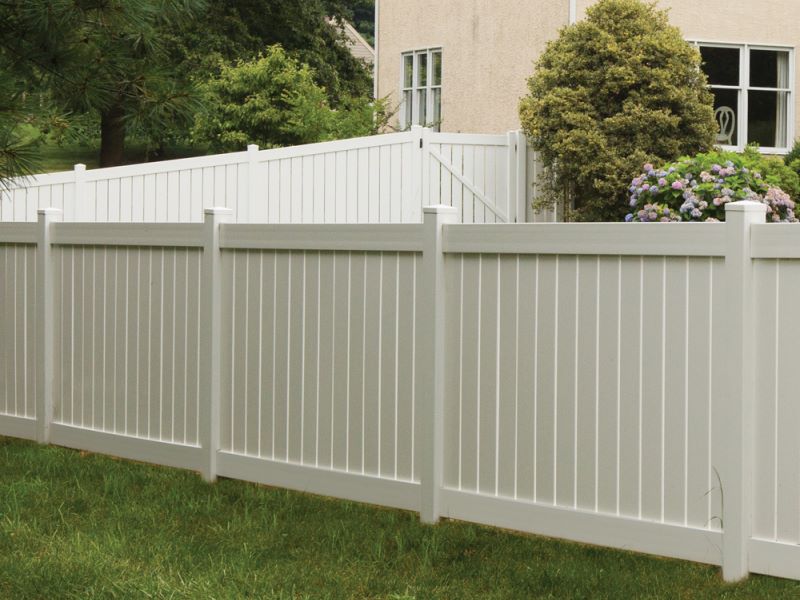 Popular Dogwood Vinyl Fence Style Selected by our Savannah, Georgia Residents