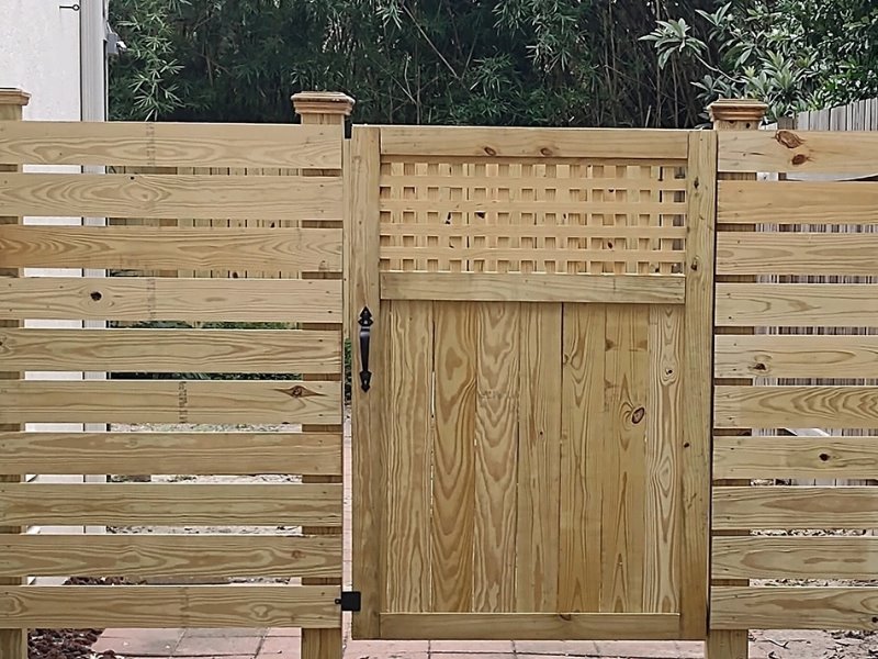 Horizontal Wood Fence Style Selected by our Georgia and South Carolina Residents